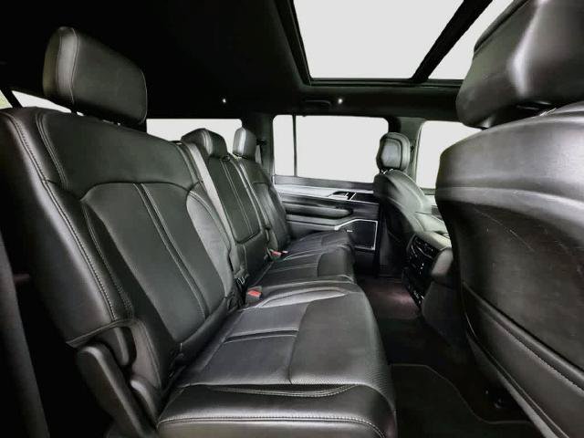 Used 2023 Jeep Wagoneer Series II RWD image 34
