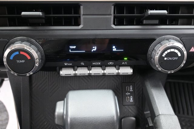 Used 2024 Toyota Tacoma SR AWD/4WD image 22