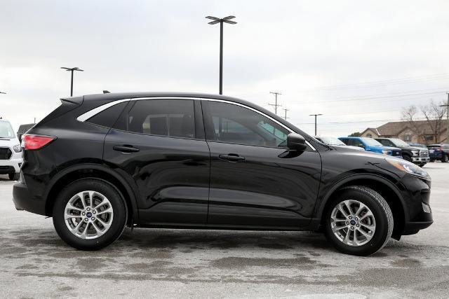 Certified 2022 Ford Escape SE image 2