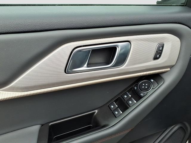 Certified 2025 Ford Explorer Active RWD image 15