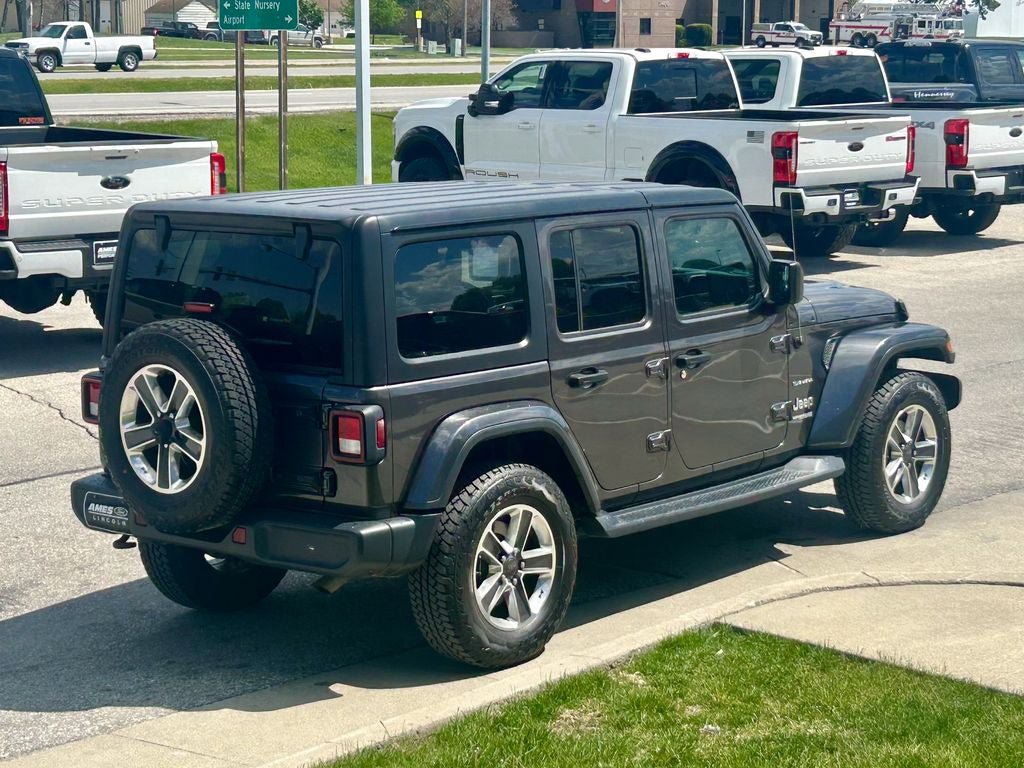 Used 2018 Jeep Wrangler Unlimited Sahara AWD/4WD image 6