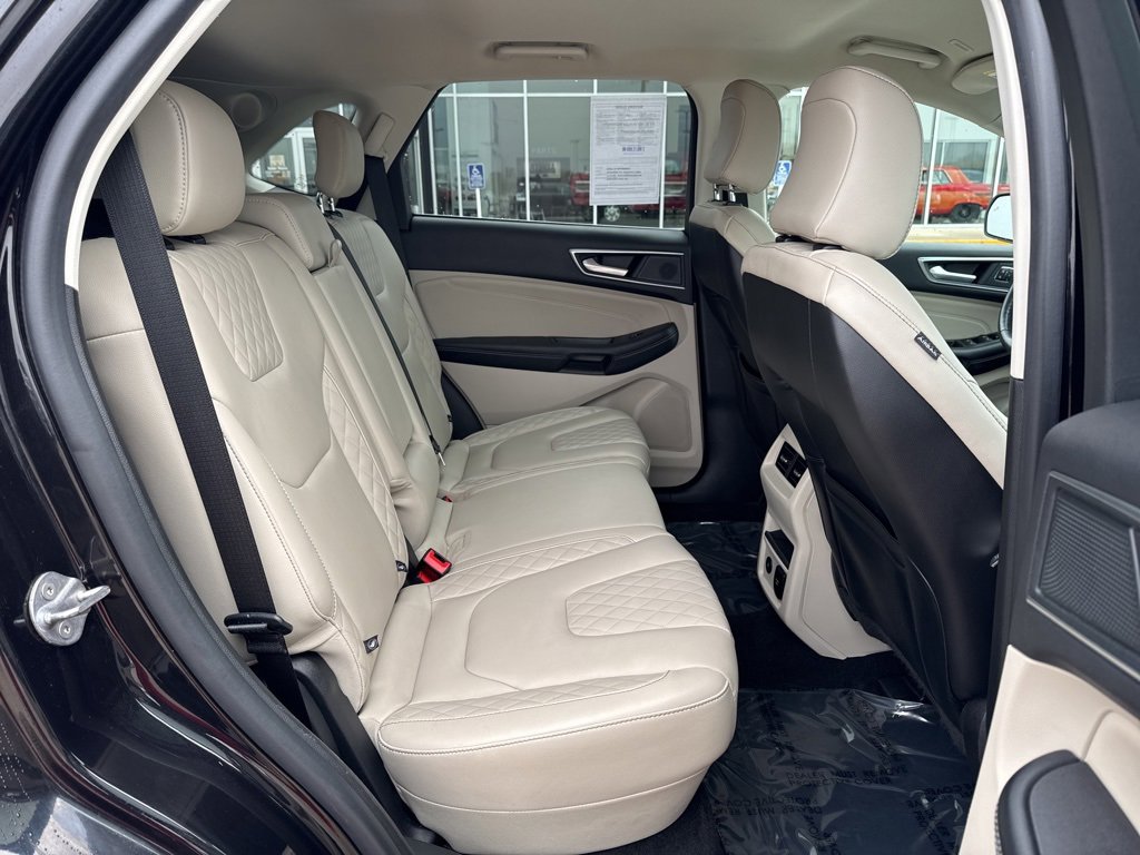 Certified 2024 Ford Edge Titanium image 28