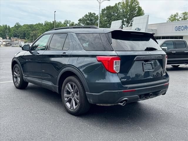 Certified 2022 Ford Explorer XLT w/ Equipment Group 202A AWD/4WD image 6