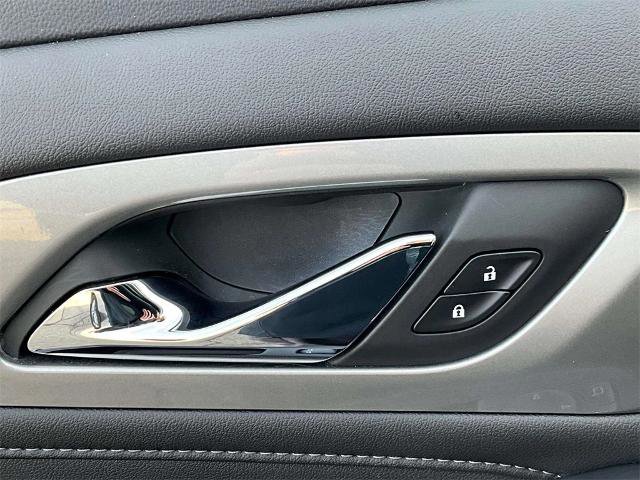 Used 2022 Chevrolet Traverse LT image 15