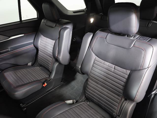 Certified 2025 Ford Explorer ST-Line image 13
