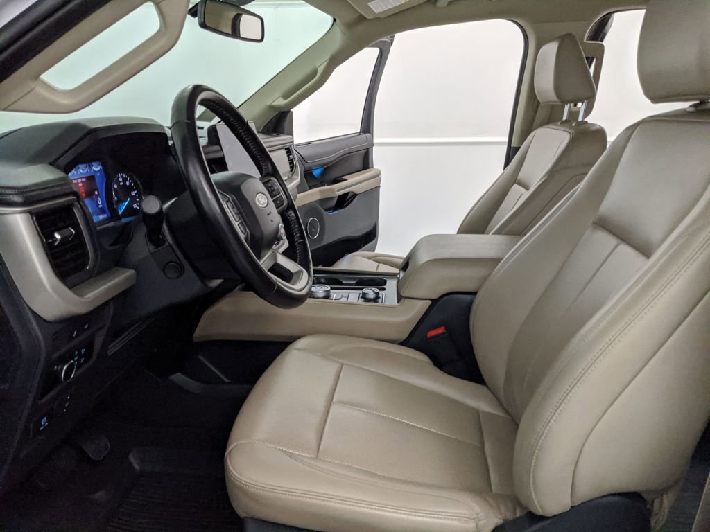 Certified 2024 Ford Expedition Max XLT image 17