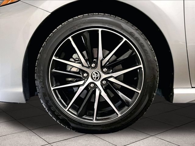 Used 2023 Toyota Camry SE FWD image 8