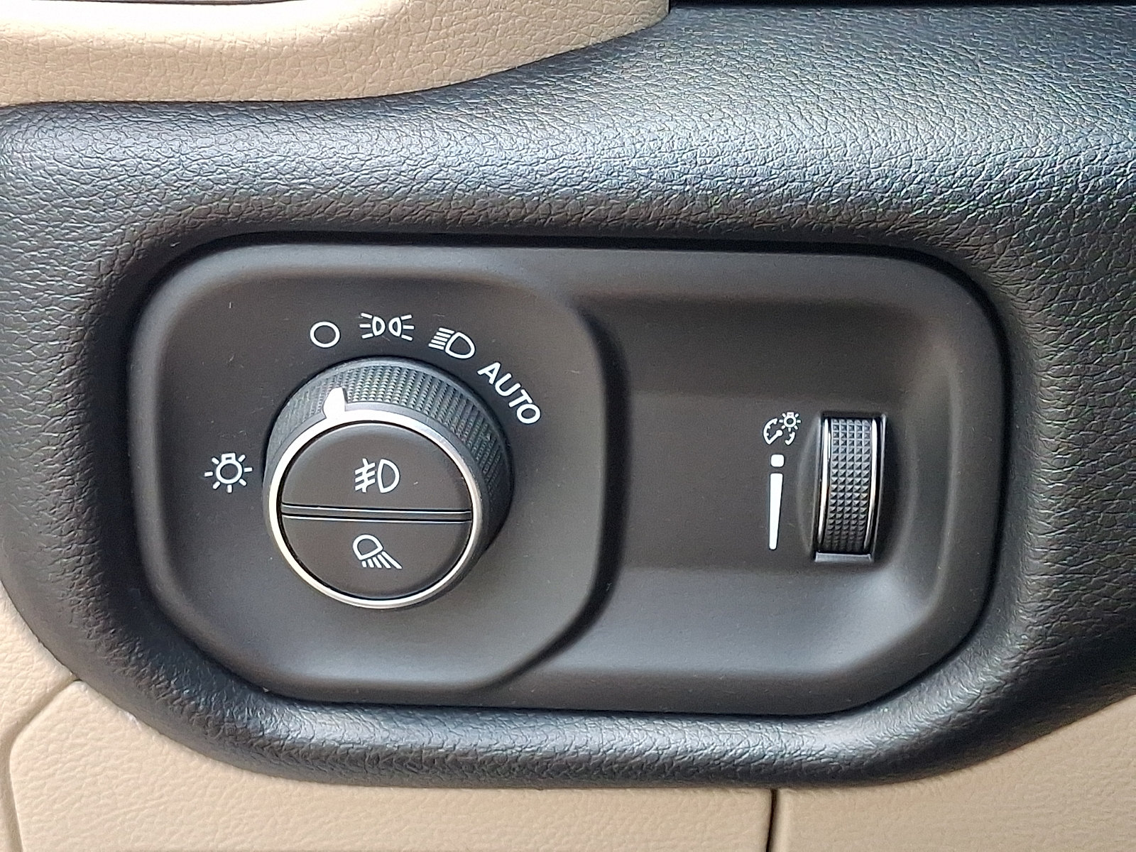 Used 2020 RAM 1500 Big Horn AWD/4WD image 24