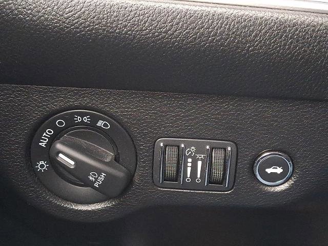 Used 2019 Dodge Challenger R/T image 23