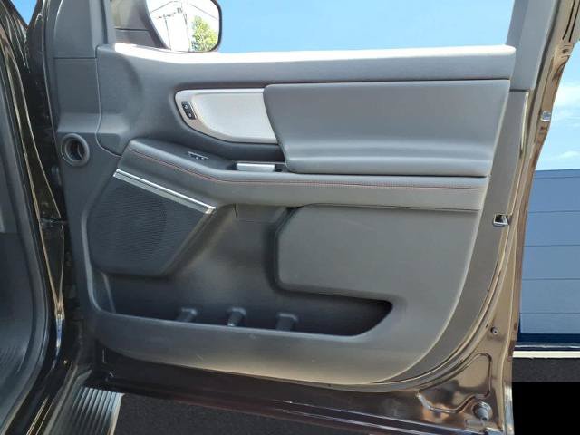 Certified 2025 Ford Expedition Active AWD/4WD image 16