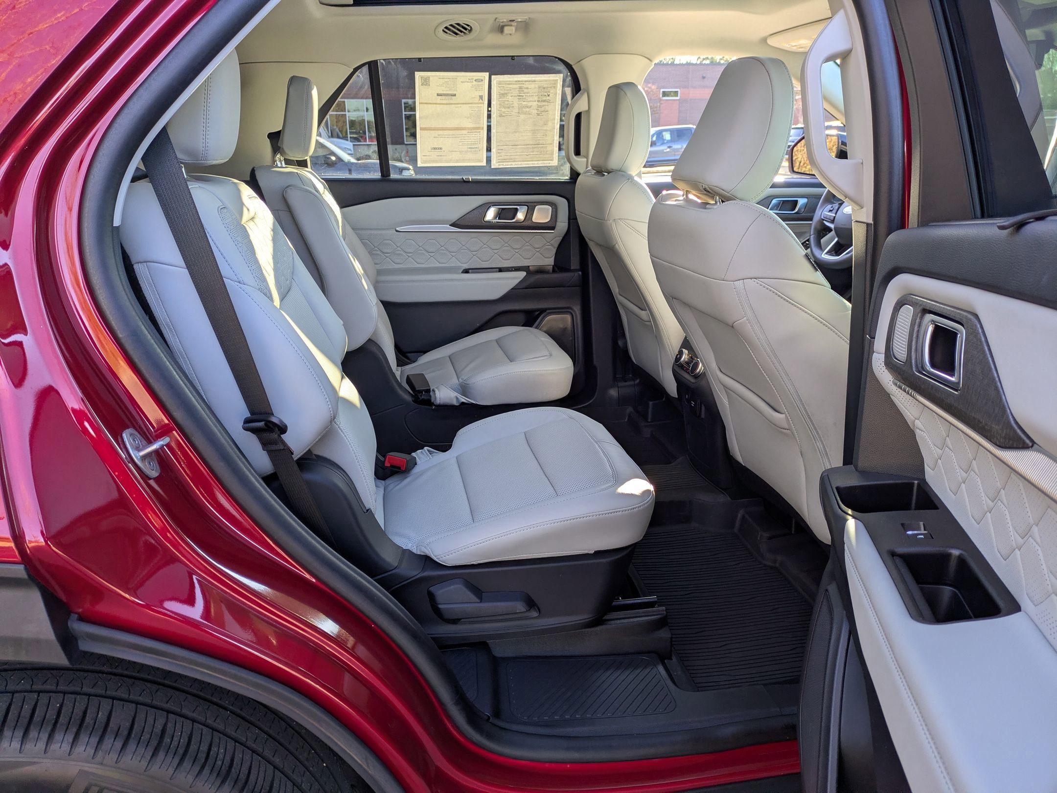 Certified 2025 Ford Explorer Platinum w/ Ultimate Package image 37