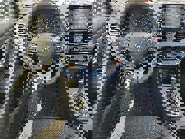 Used 2019 Hyundai Elantra GT image 31