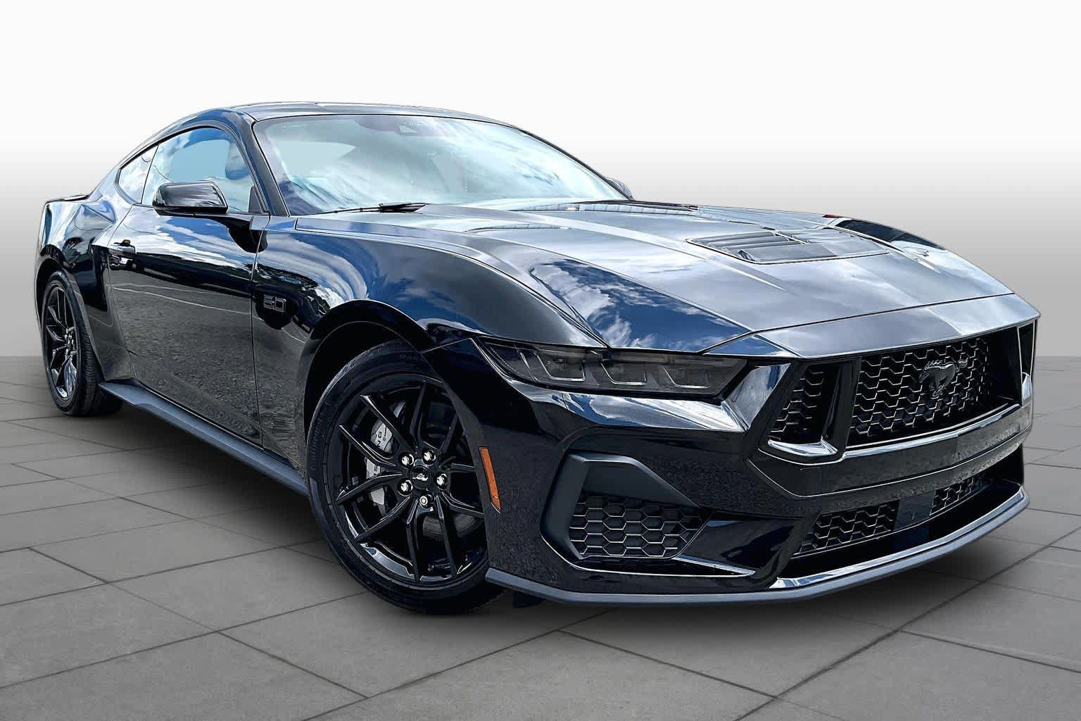 Certified 2025 Ford Mustang GT Premium RWD image 3