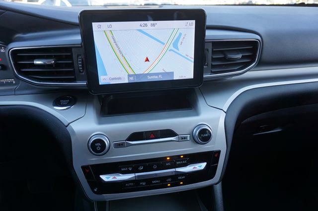 Certified 2022 Ford Explorer XLT w/ Equipment Group 202A image 9