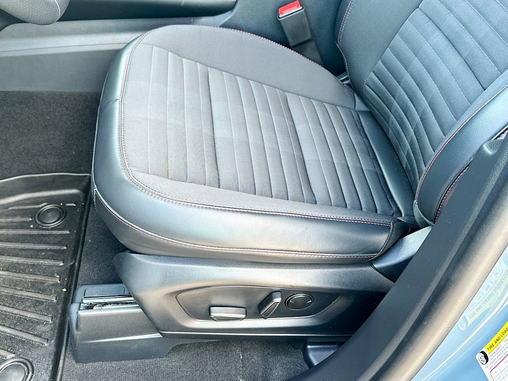 Certified 2025 Ford Explorer ST-Line w/ Premium Package RWD image 9