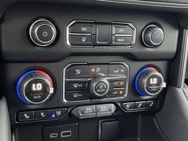 Used 2024 Chevrolet Suburban Premier image 30