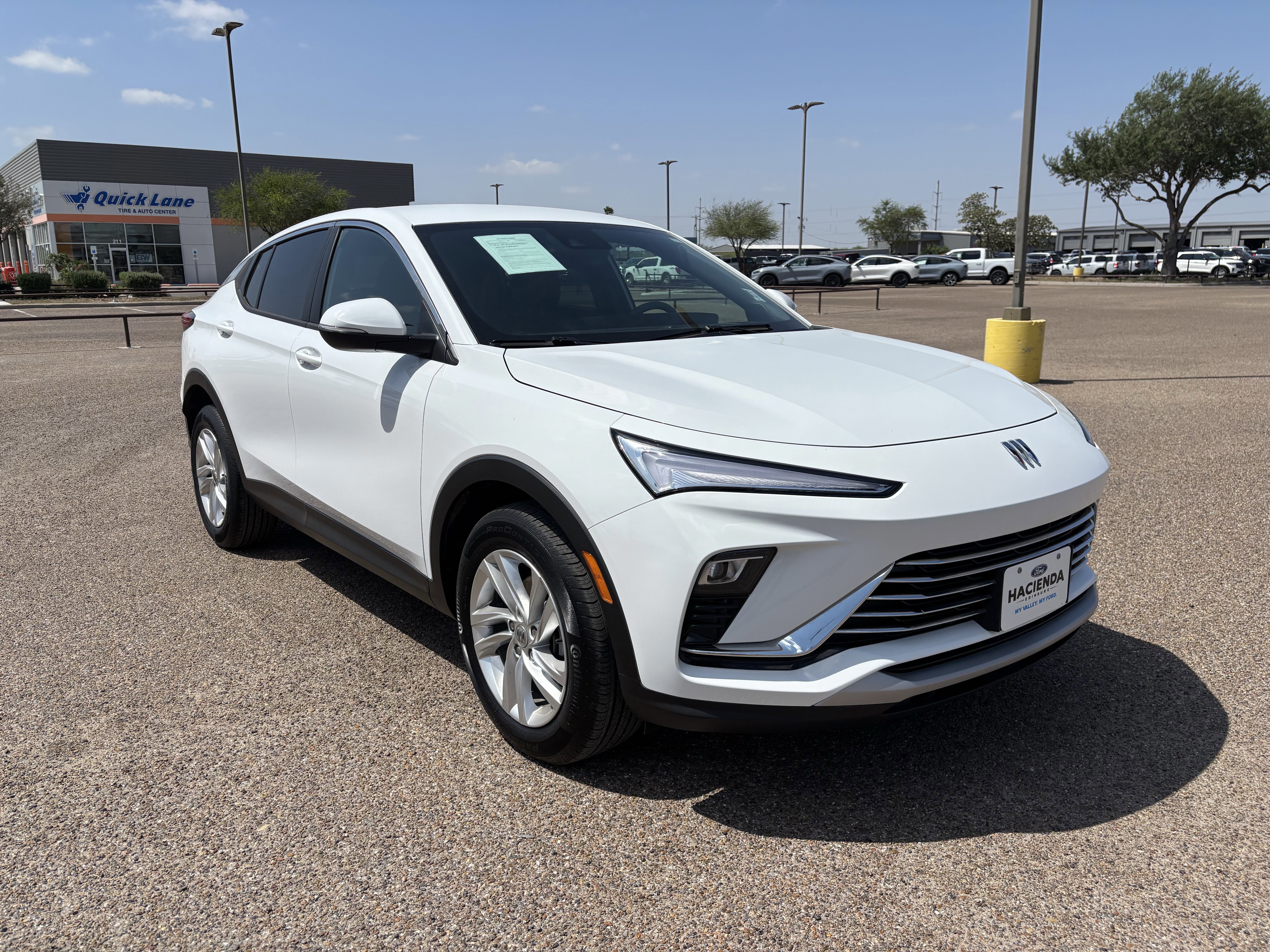 Used 2025 Buick Envista Preferred image 6