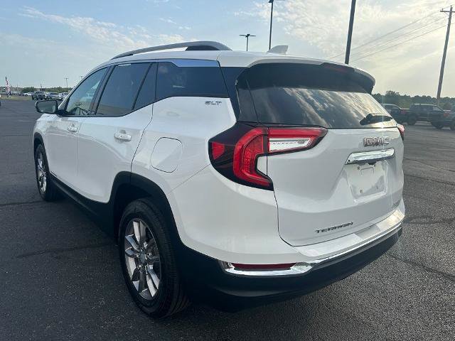 Used 2022 GMC Terrain SLT w/ LPO, Floor Liner Package FWD image 23