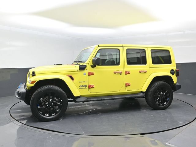 Used 2023 Jeep Wrangler Unlimited Sahara w/ Cold Weather Group AWD/4WD image 4