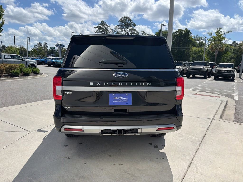 Certified 2024 Ford Expedition XLT RWD image 6
