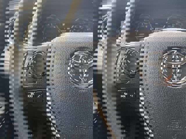 Used 2018 Toyota RAV4 XLE image 34