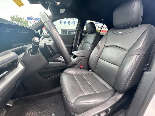 Used 2025 Cadillac XT4 Sport FWD image 14