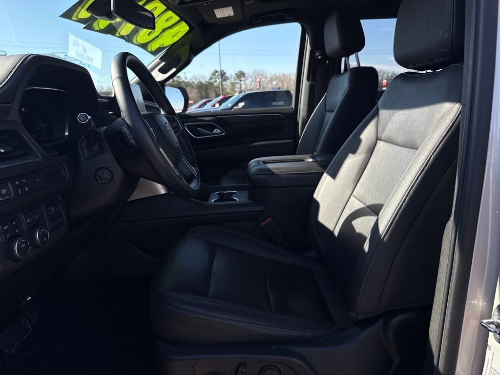 Used 2022 Chevrolet Suburban LT w/ LT Signature Package image 15