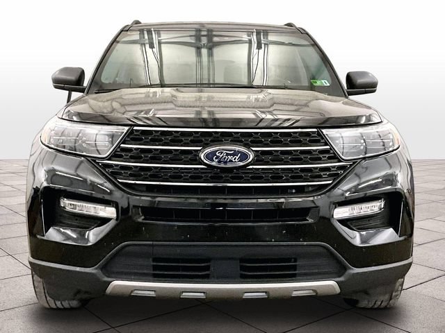 Certified 2022 Ford Explorer XLT w/ Equipment Group 202A AWD/4WD image 3
