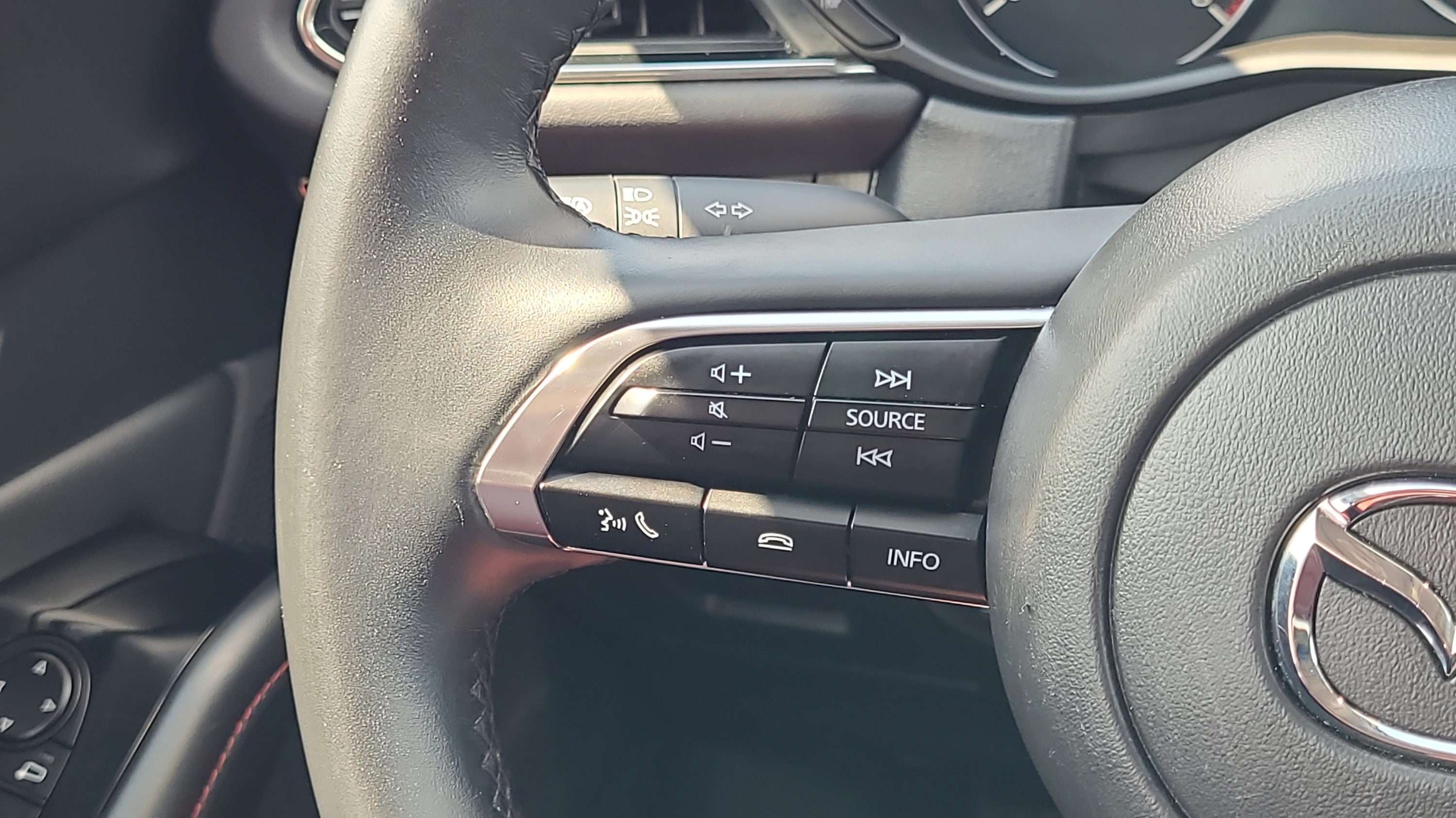 Used 2025 MAZDA CX-30 AWD 2.5 S w/ Preferred Package image 14
