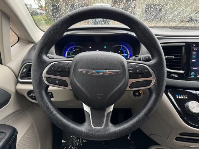 Used 2019 Chrysler Pacifica Touring Plus FWD image 32