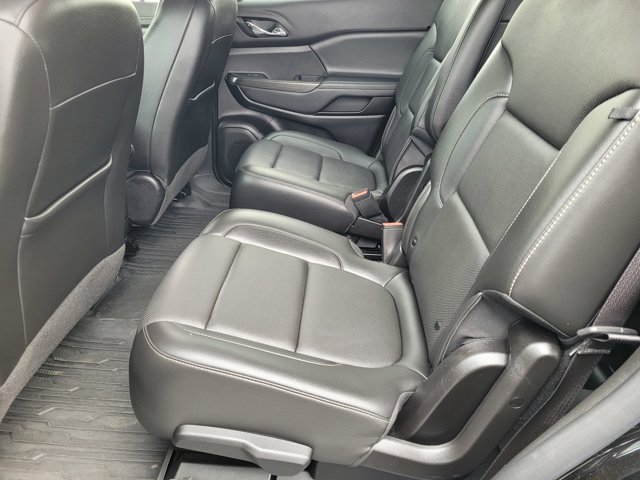 Used 2023 GMC Acadia SLT w/ Elevation Edition FWD image 10