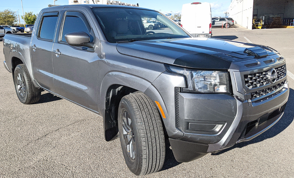 Used 2025 Nissan Frontier SV RWD image 1