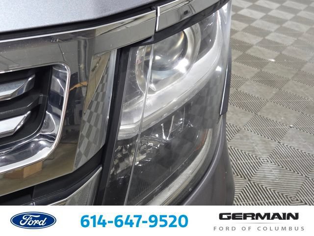 Used 2018 Chevrolet Suburban Premier AWD/4WD image 16