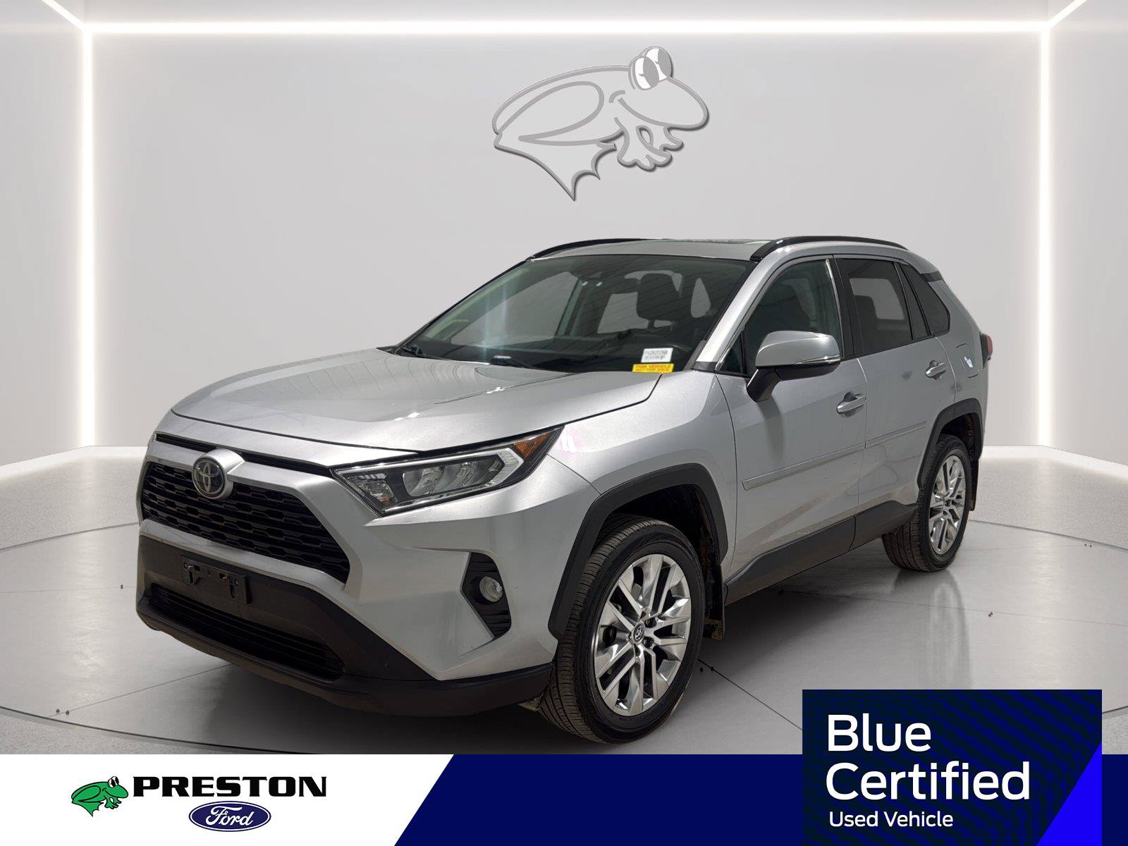 Used 2020 Toyota RAV4 XLE Premium AWD/4WD image 1