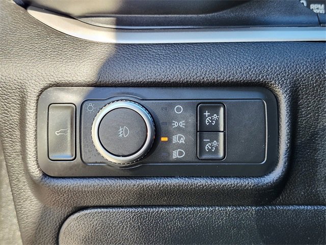 Certified 2022 Ford Explorer XLT w/ Equipment Group 202A image 25