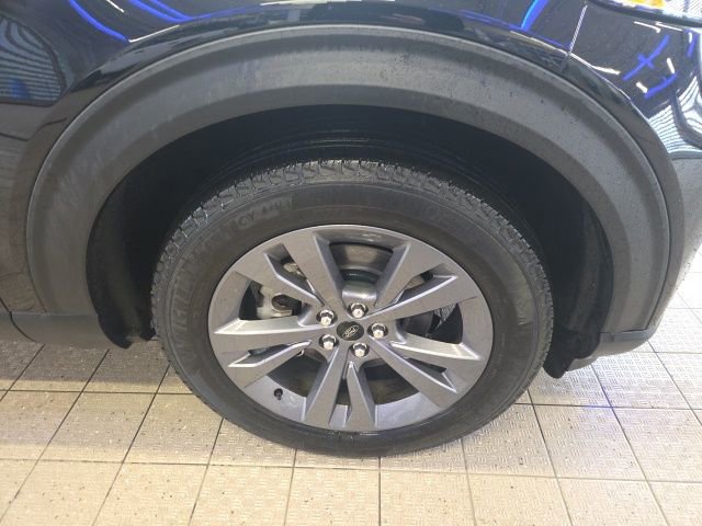 Certified 2023 Ford Explorer XLT w/ Equipment Group 202A image 4