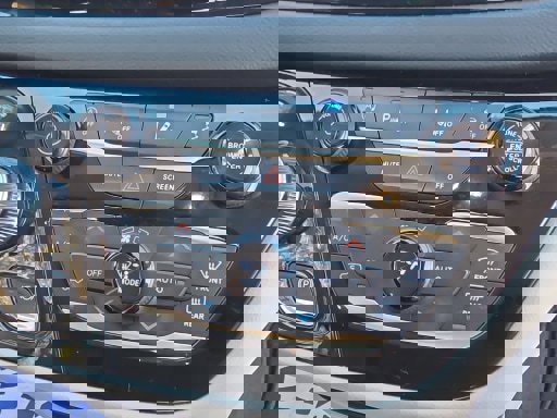 Used 2024 Chrysler Pacifica Touring-L image 5