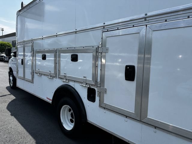 Certified 2024 Ford E-450 and Econoline 450 Super Duty w/ Power Windows & Locks Group RWD image 44