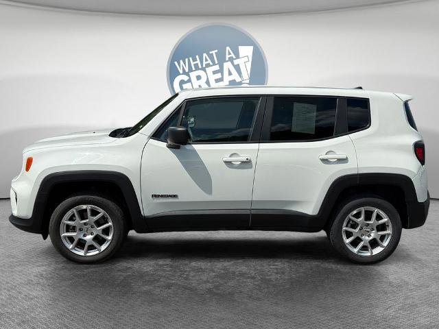 Used 2023 Jeep Renegade Latitude AWD/4WD image 7