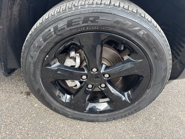 Used 2023 Jeep Grand Cherokee Altitude image 13