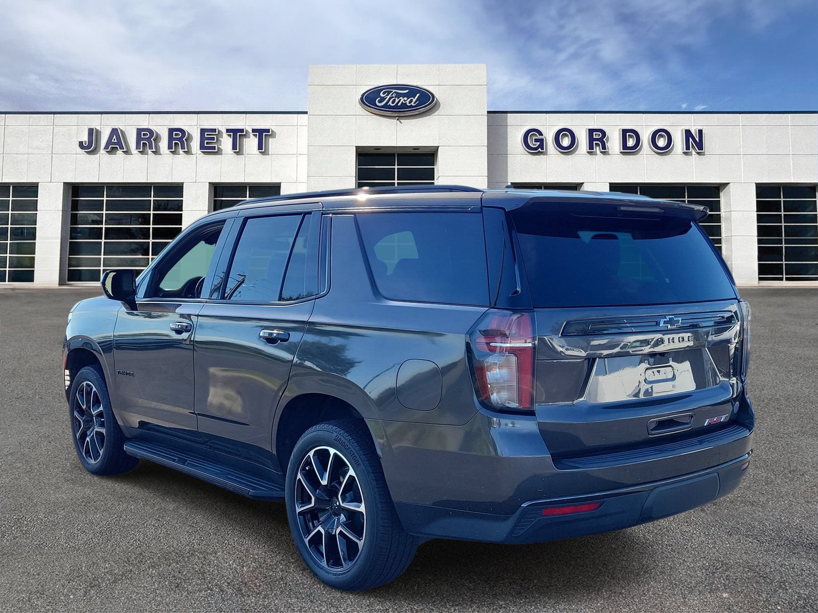 Used 2021 Chevrolet Tahoe RST RWD image 3