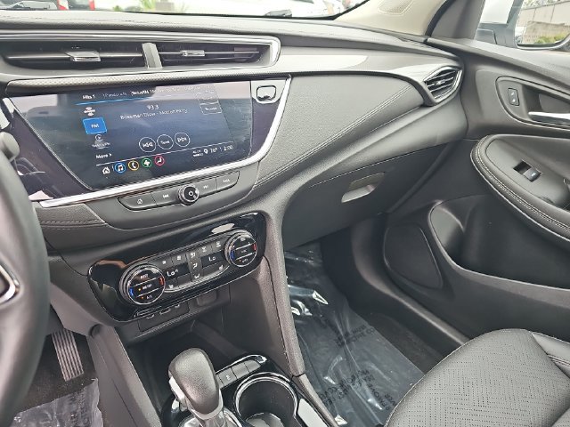 Used 2023 Buick Encore GX Essence w/ Experience Buick Package FWD image 22