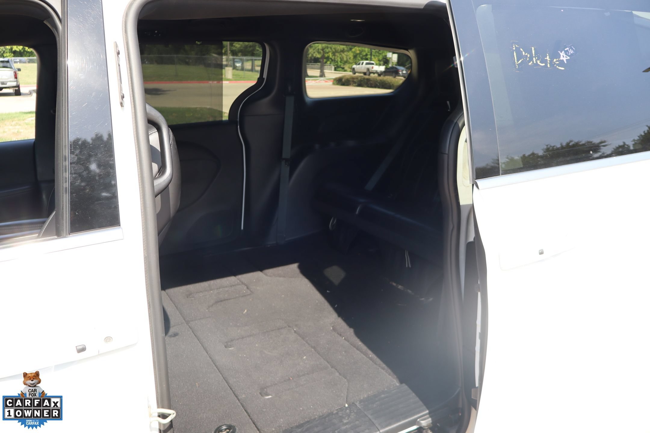 Used 2025 Chrysler Pacifica Select FWD image 24