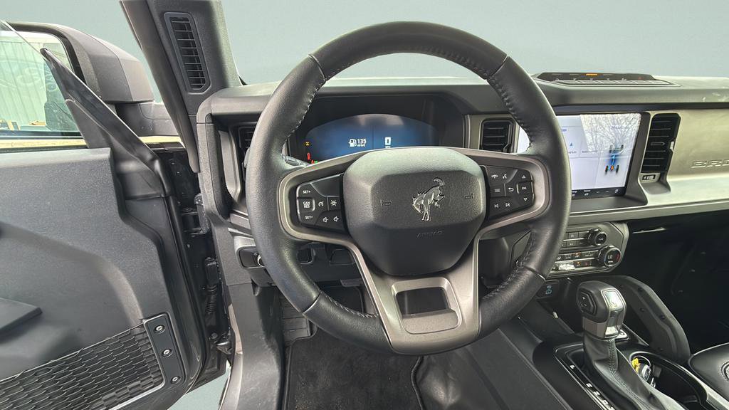 Certified 2025 Ford Bronco Badlands AWD/4WD image 32