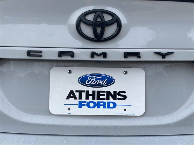 Used 2023 Toyota Camry SE image 5