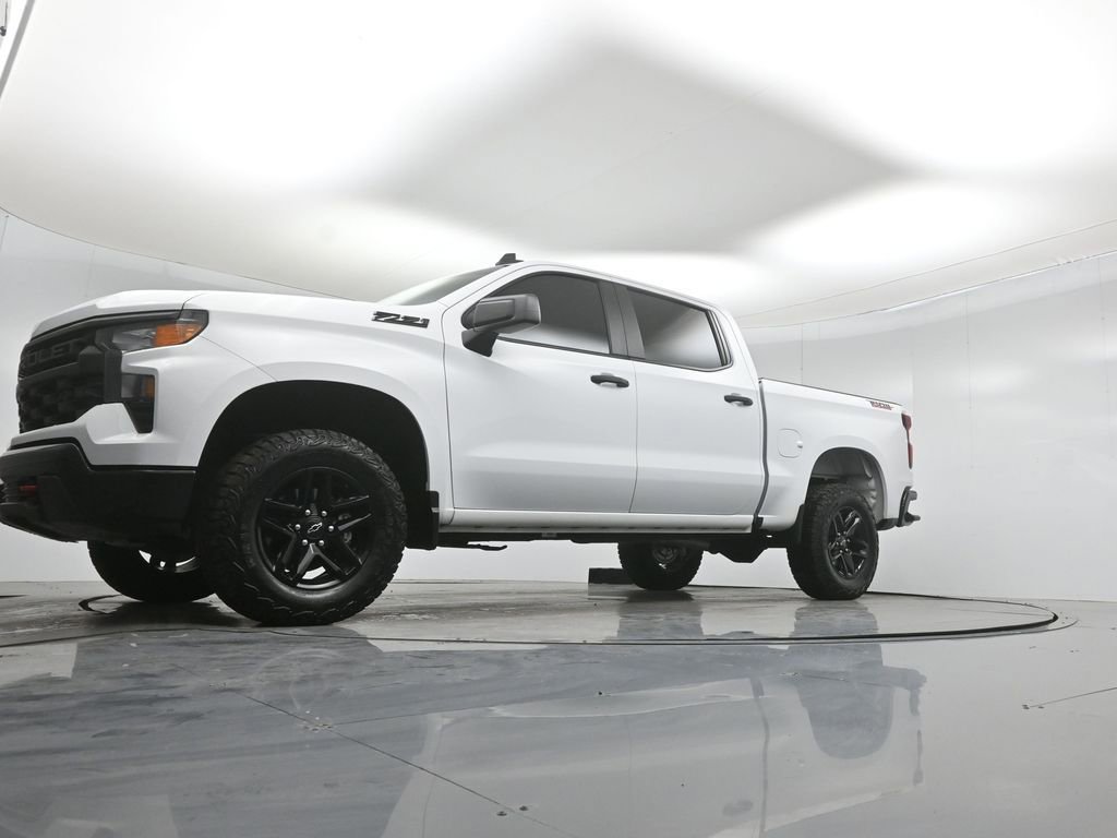 Used 2024 Chevrolet Silverado 1500 Custom Trail Boss w/ LPO, Dark Essentials Package AWD/4WD image 45