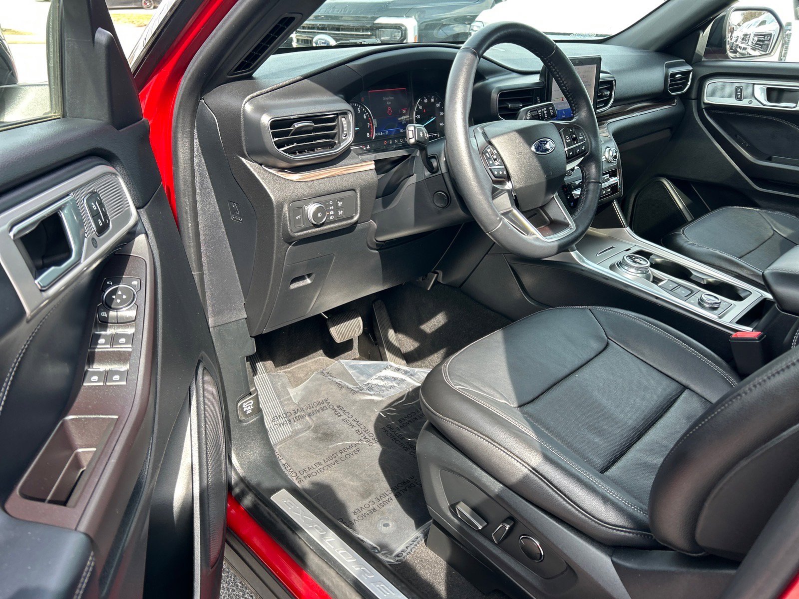 Certified 2020 Ford Explorer Limited w/ Class III Trailer Tow Package image 8