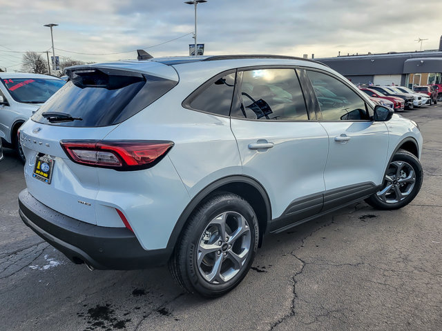 Certified 2025 Ford Escape ST-Line w/ Tech Pack #1 AWD/4WD image 6