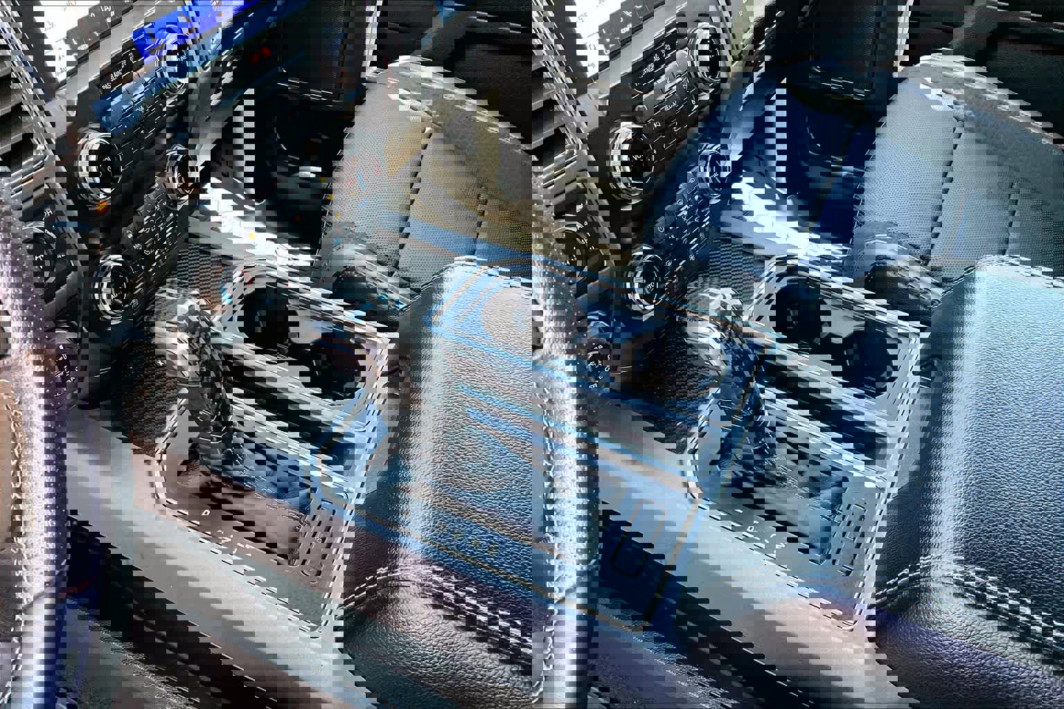 Certified 2019 Ford F150 Raptor w/ Equipment Group 802A Luxury image 19