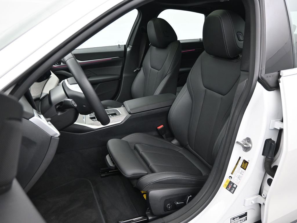 Used 2025 BMW i4 eDrive40 image 38